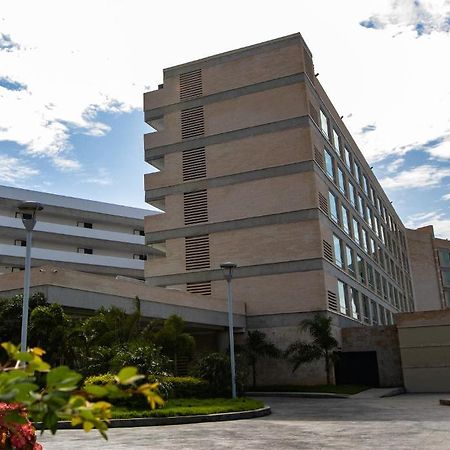 Eurobuilding Hotel & Suites Lecheria Exterior photo
